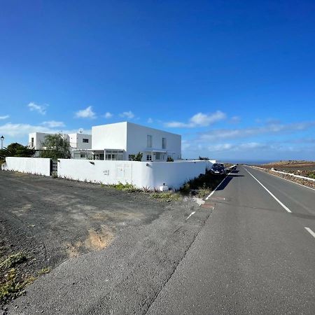 דירות טינאחו Azur Arts Lanzarote Lofts מראה חיצוני תמונה