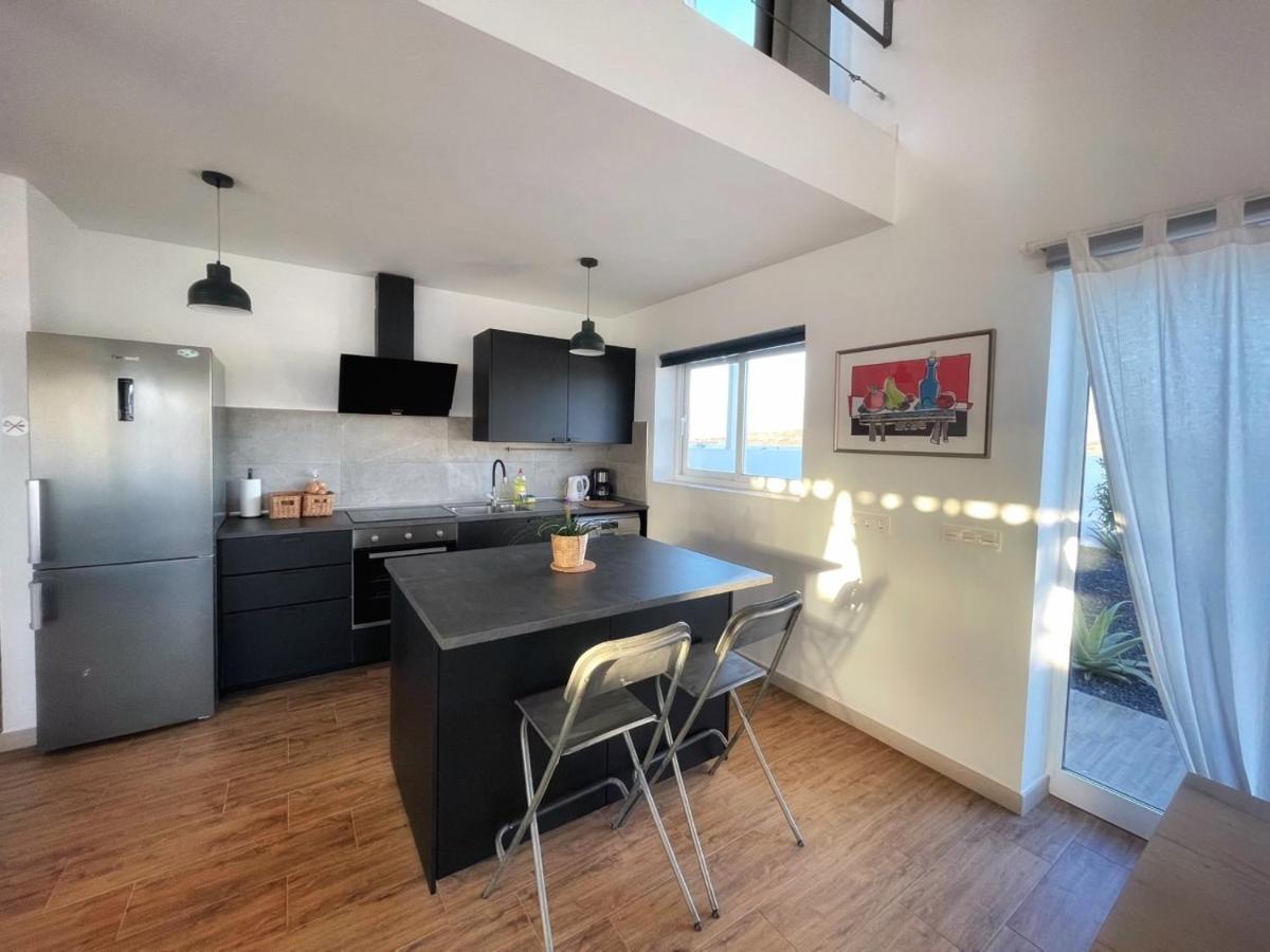 דירות טינאחו Azur Arts Lanzarote Lofts מראה חיצוני תמונה