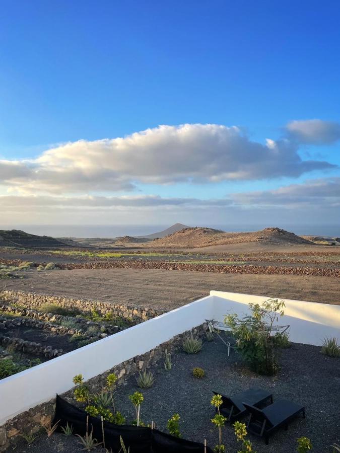 דירות טינאחו Azur Arts Lanzarote Lofts מראה חיצוני תמונה