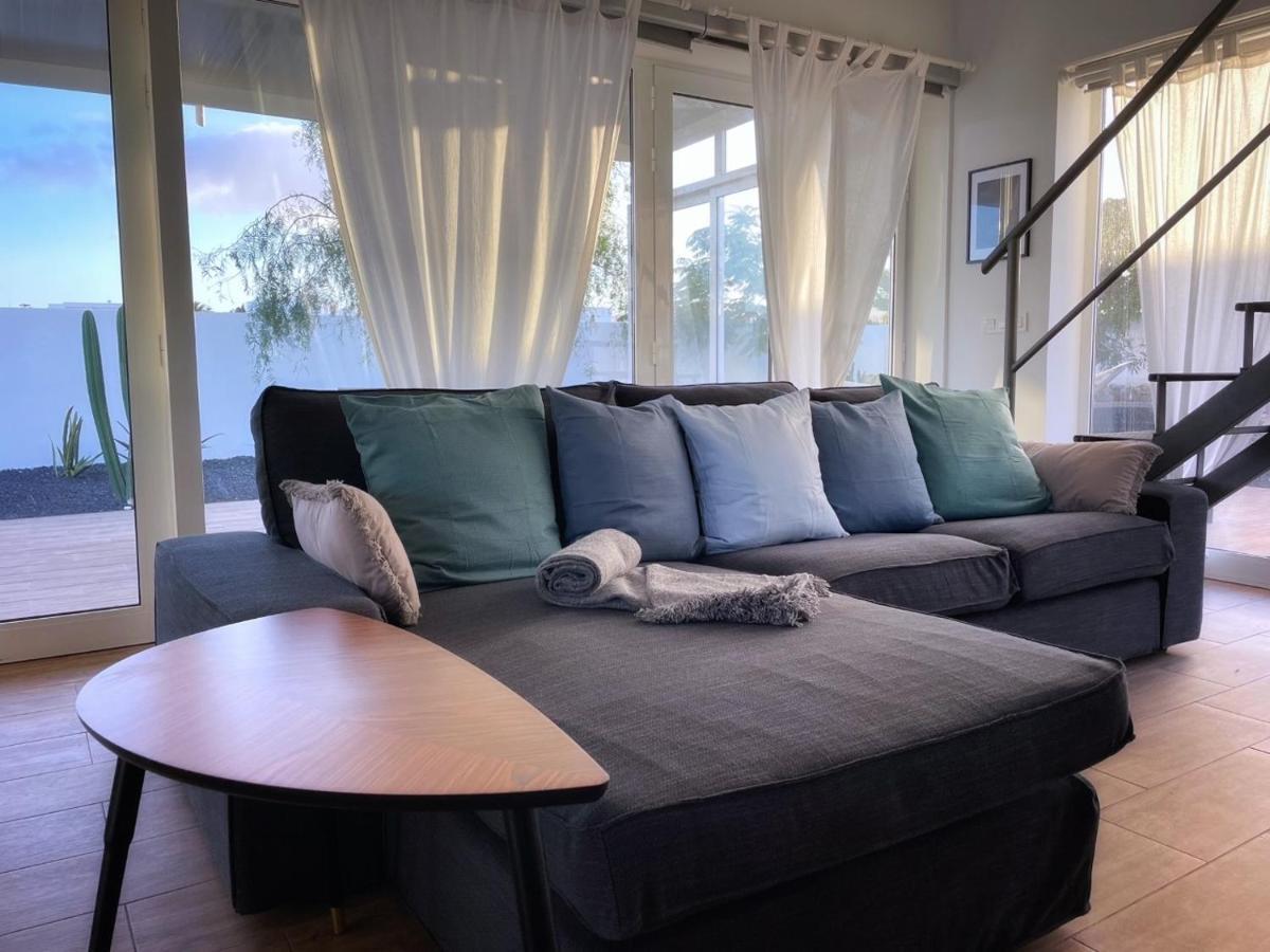 דירות טינאחו Azur Arts Lanzarote Lofts מראה חיצוני תמונה