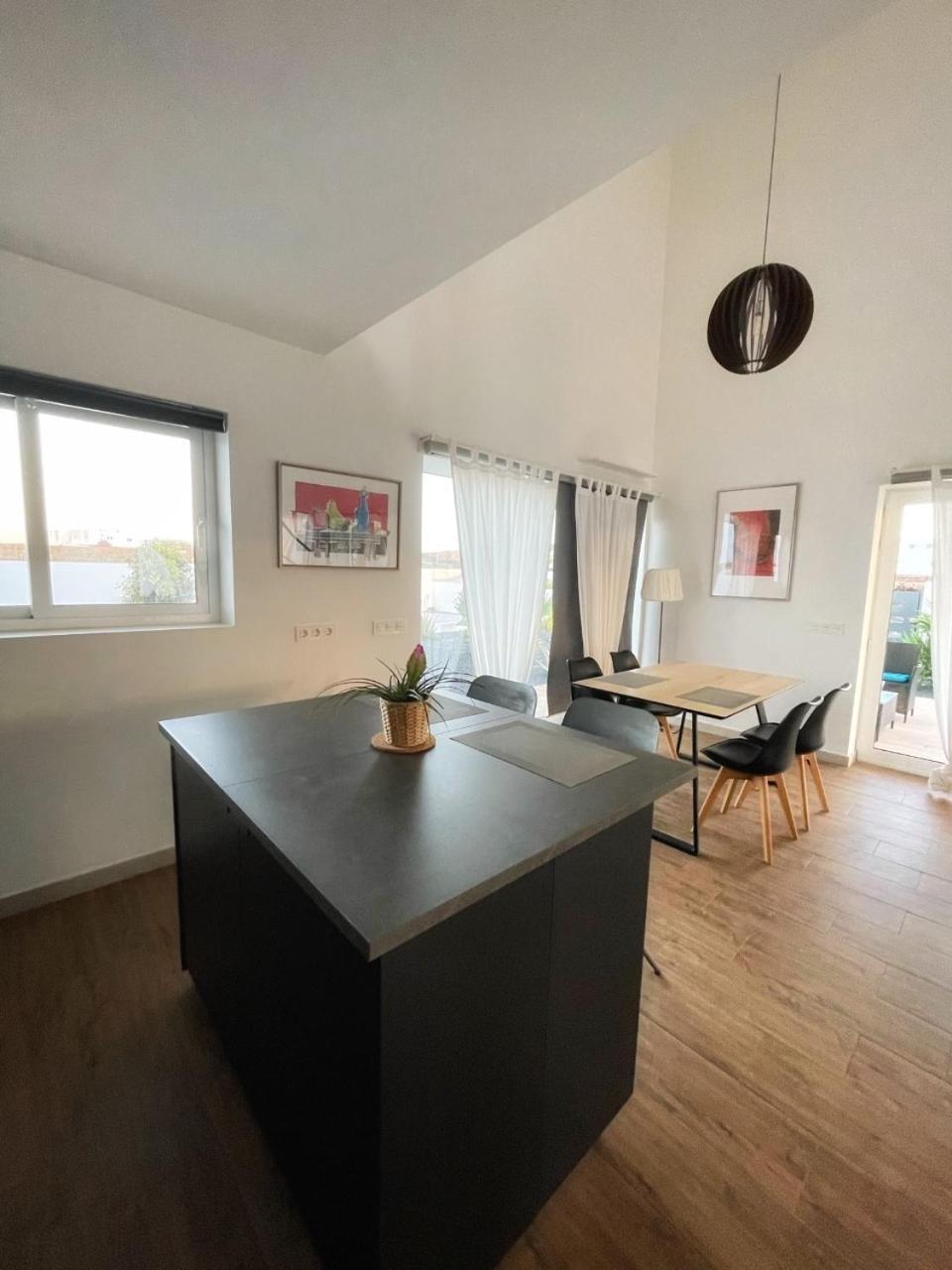דירות טינאחו Azur Arts Lanzarote Lofts חדר תמונה
